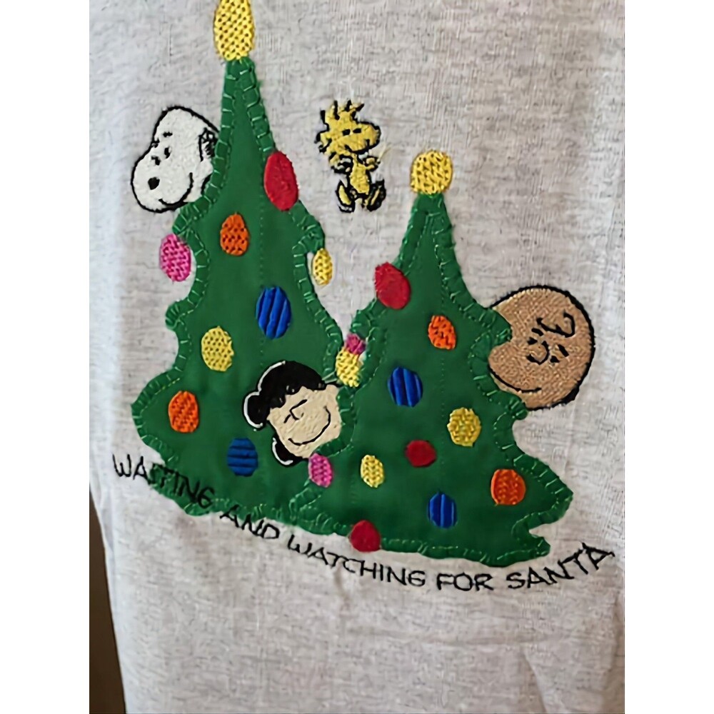 Vintage Snoopy T-Shirt Waiting Watching For Santa Size Medium Peanuts Collection